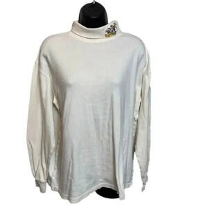 VINTAGE Mickey & Co. Mickey Mouse and friends with embroidered turtleneck shirt